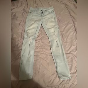 Old navy NWOT rockstar mid rise distressed skinny’s